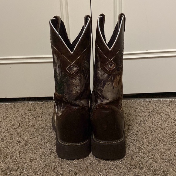 Justin Cowboy Boots - Picture 4 of 10